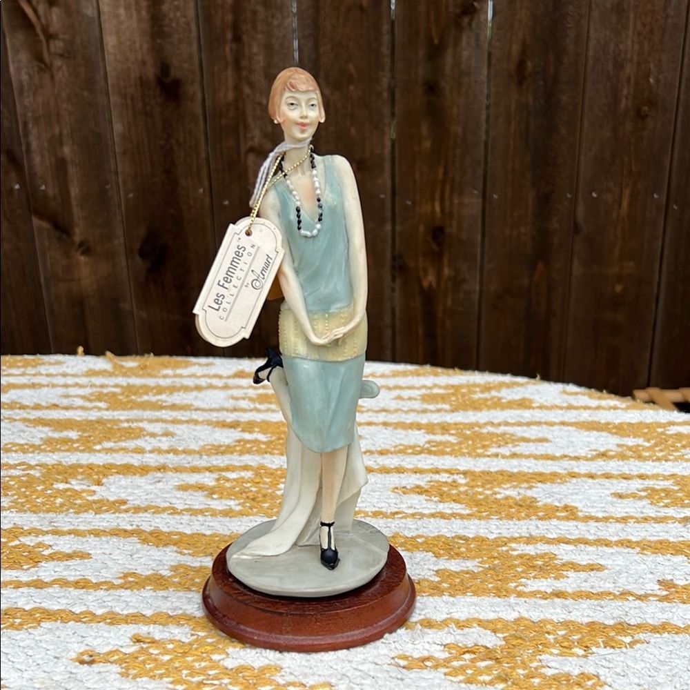Les Femmes Collection Arnart Flapper Girl Blue and Cream Art Sculpture 1983